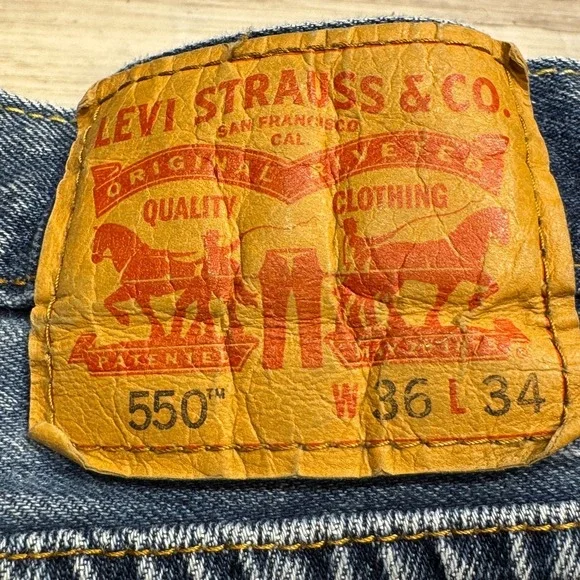 Levi's 550 Relaxed Fit Tapered Leg Men's Sz 36x34 Jeans Medium Wash Blue Denim - Picture 13 of 13